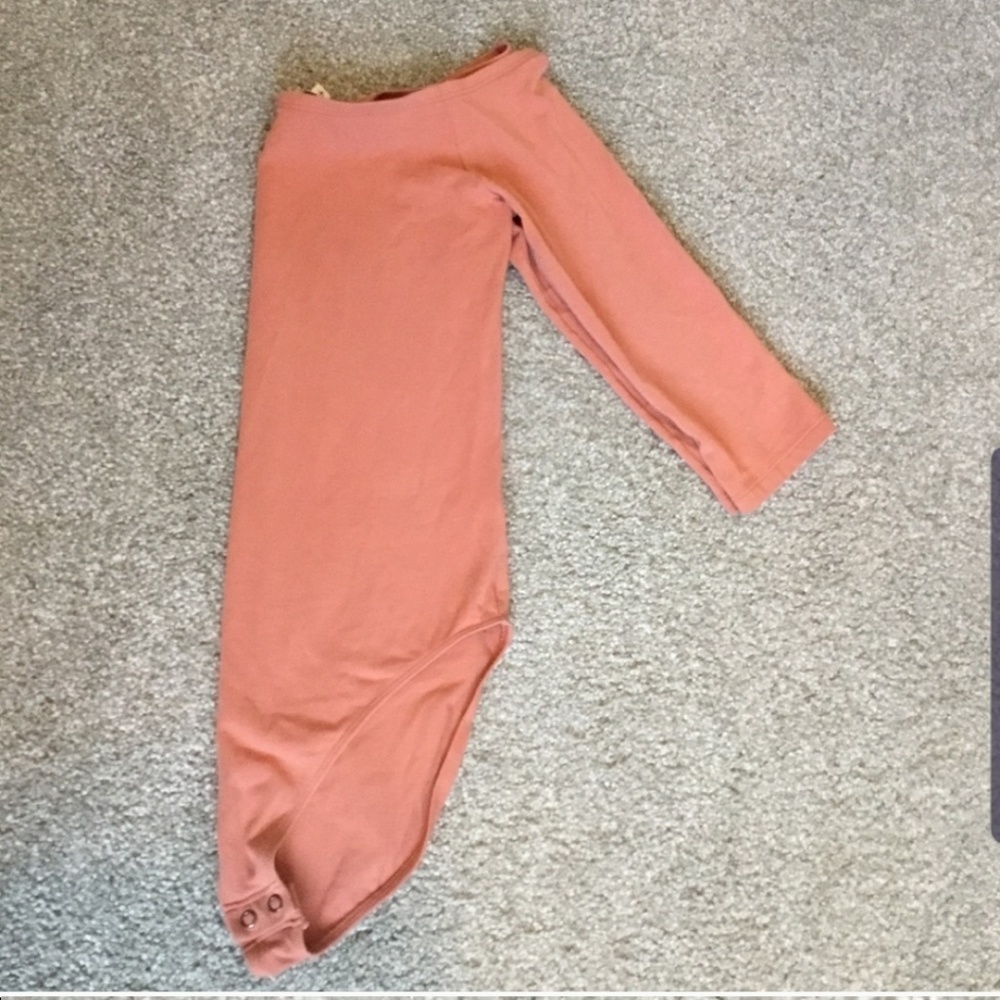 Express bodysuit! - Picture 3 of 5